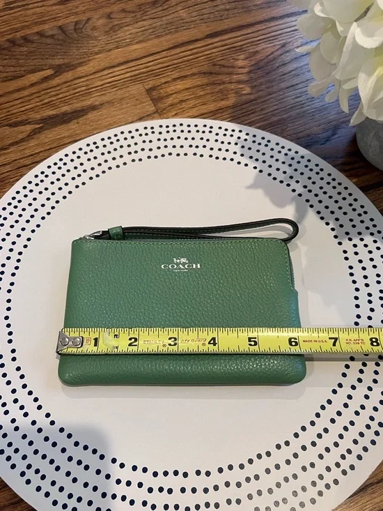 Coach Green Pebbled Leather Wristlet - Picture 6 of 7